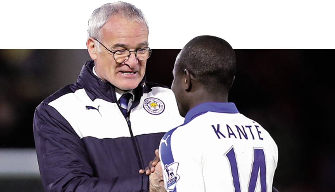 Claudio Ranieri con Kanté.  